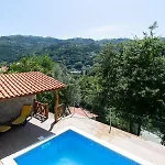 Casa De Fundoes - *