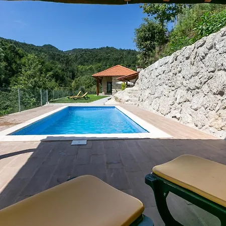 Casa De Fundoes - * Geres